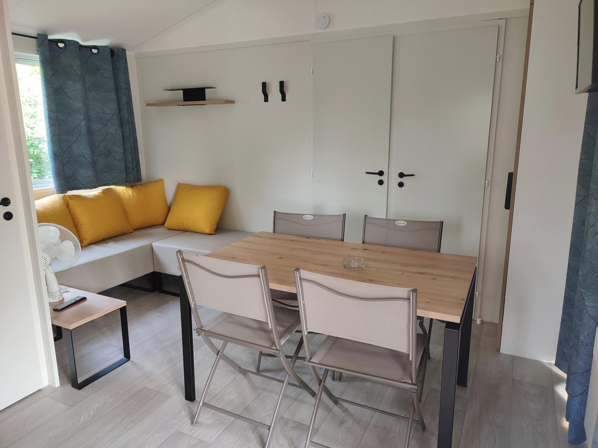 Camping Sites Et Paysages Les Pres Hauts Sisteron Exterior foto